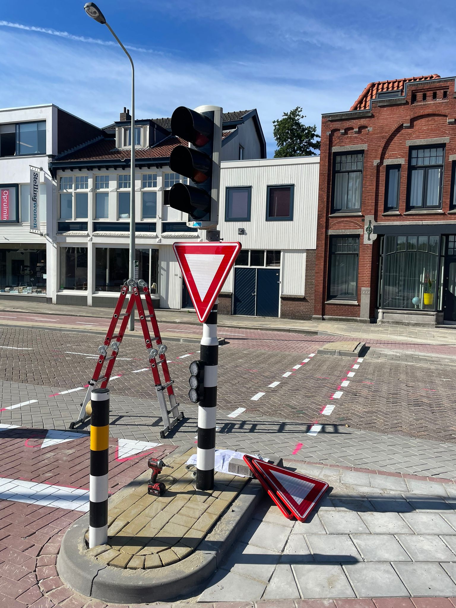 Wegmarkering aan de nieuwe Zaanbrug in Wormerveer